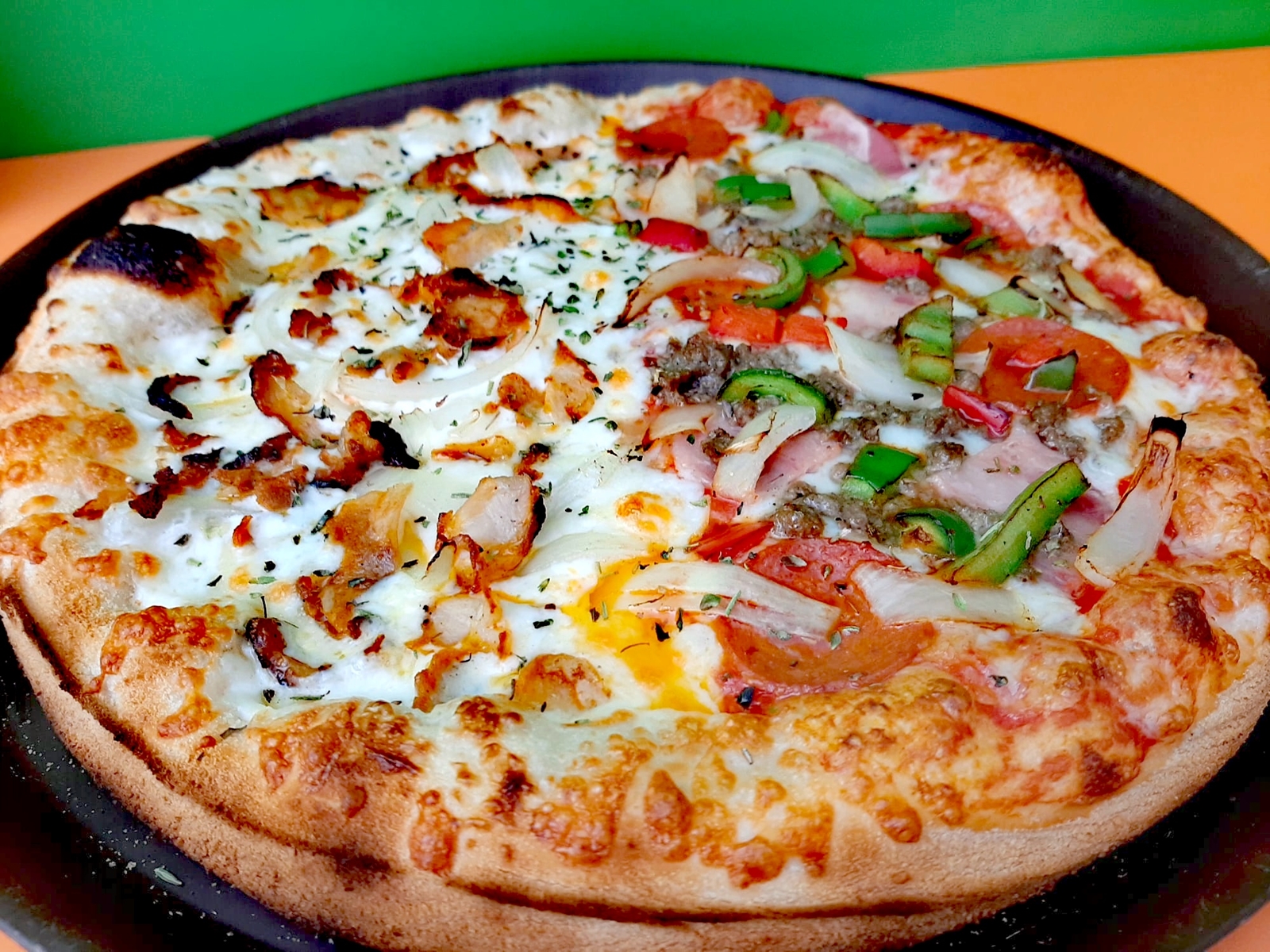 Pizza Especial de la casa y Kebab